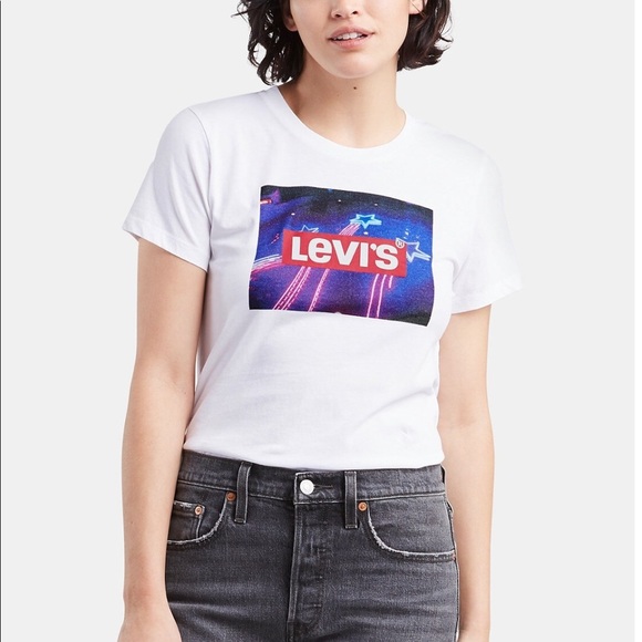 Levi’s | Women’s The Perfect T-Shirt - Picture 1 of 7